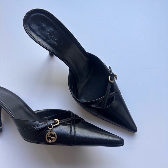GUCCI vintage kitten heels ,GG gold charm. - Picture 4 of 12